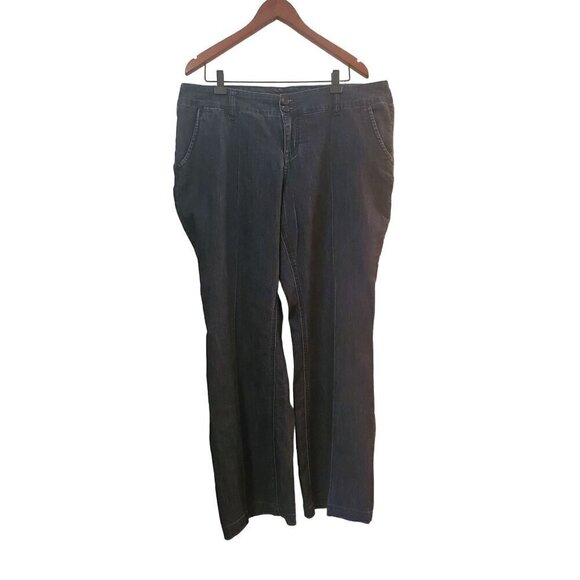 Torrid 10176459 Dark Wash Mid Rise Denim Jeans Flare Leg Plus Size 18 - Picture 1 of 4